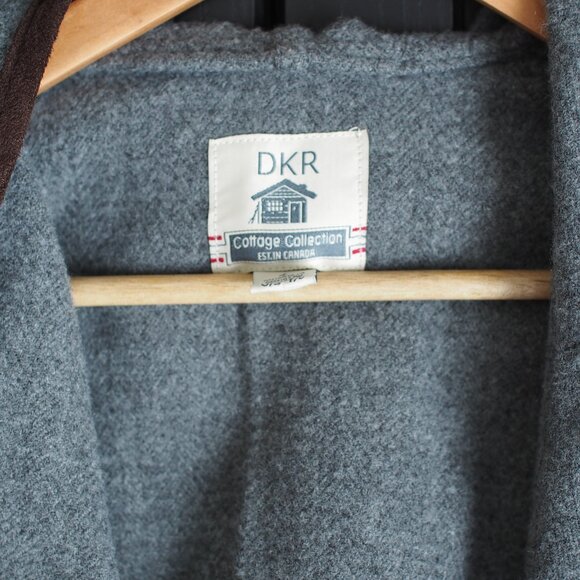 🌷DKR Cottage Collection | Cape with Toggle and Hood - Picture 5 of 5